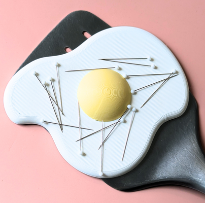 Fried Egg Magnetic Sewing Pin Dish