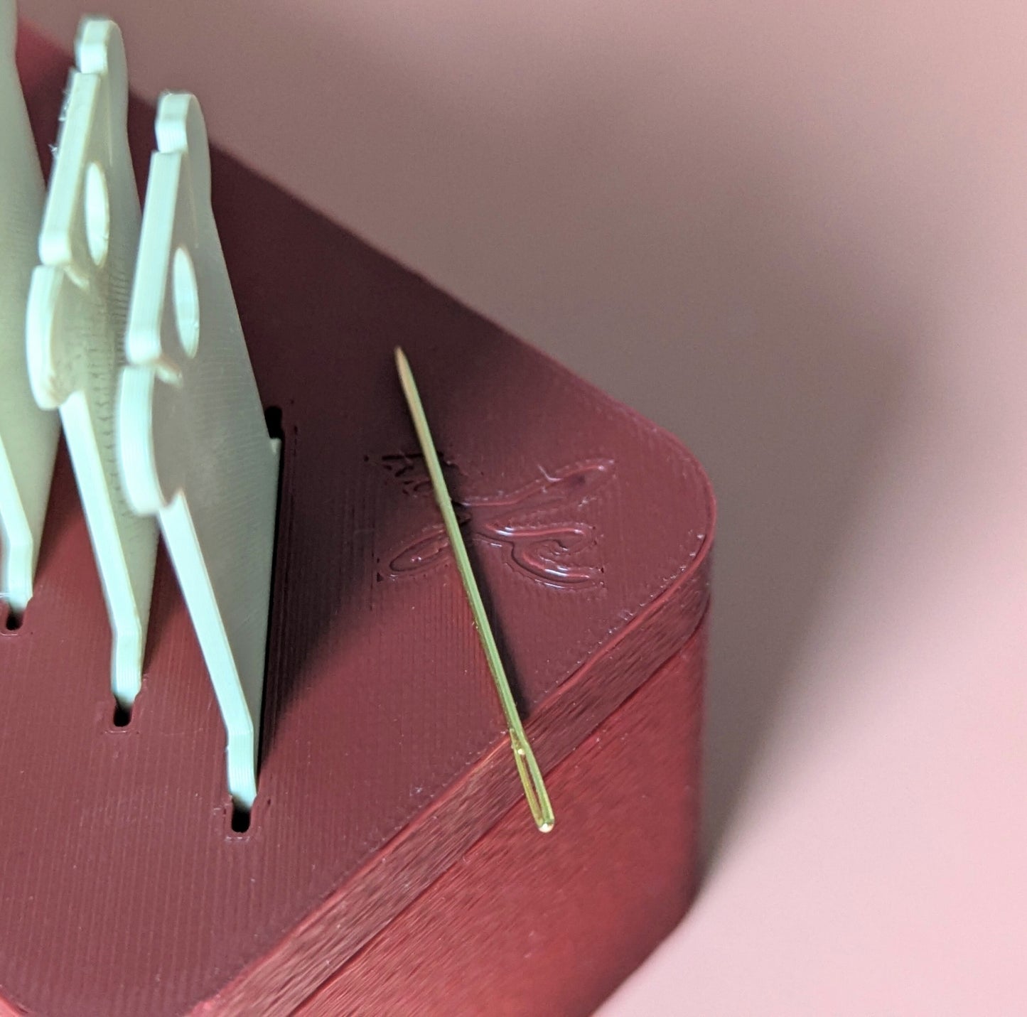 Embroidery Floss & Bobbin Storage Box