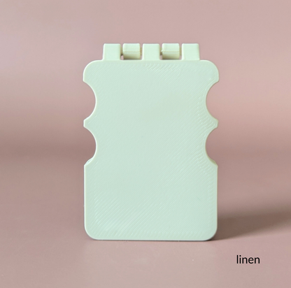 Pocket-Sized Embroidery Floss Holder