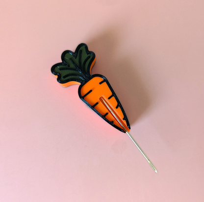 Carrot Needle Minder