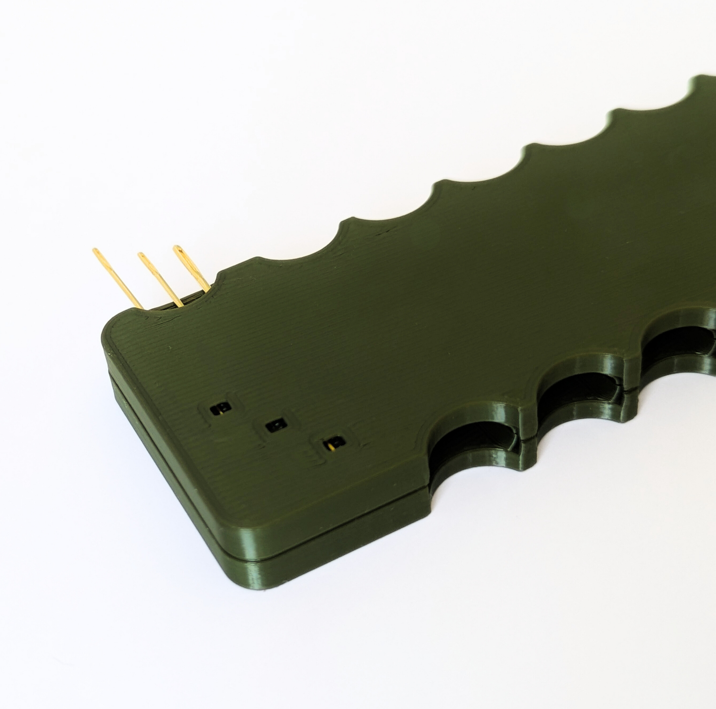 Travel Embroidery Floss Holder with Magnetic Needle Storage