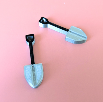 Garden Shovel Needle Minder