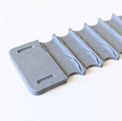 Travel Embroidery Floss Holder with Magnetic Needle Storage