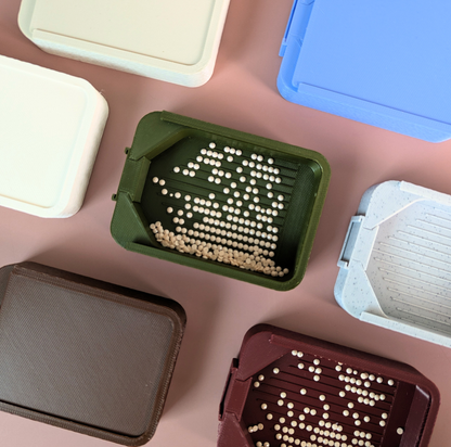 Diamond Painting Tray with Lid and Easy-Pour Plug