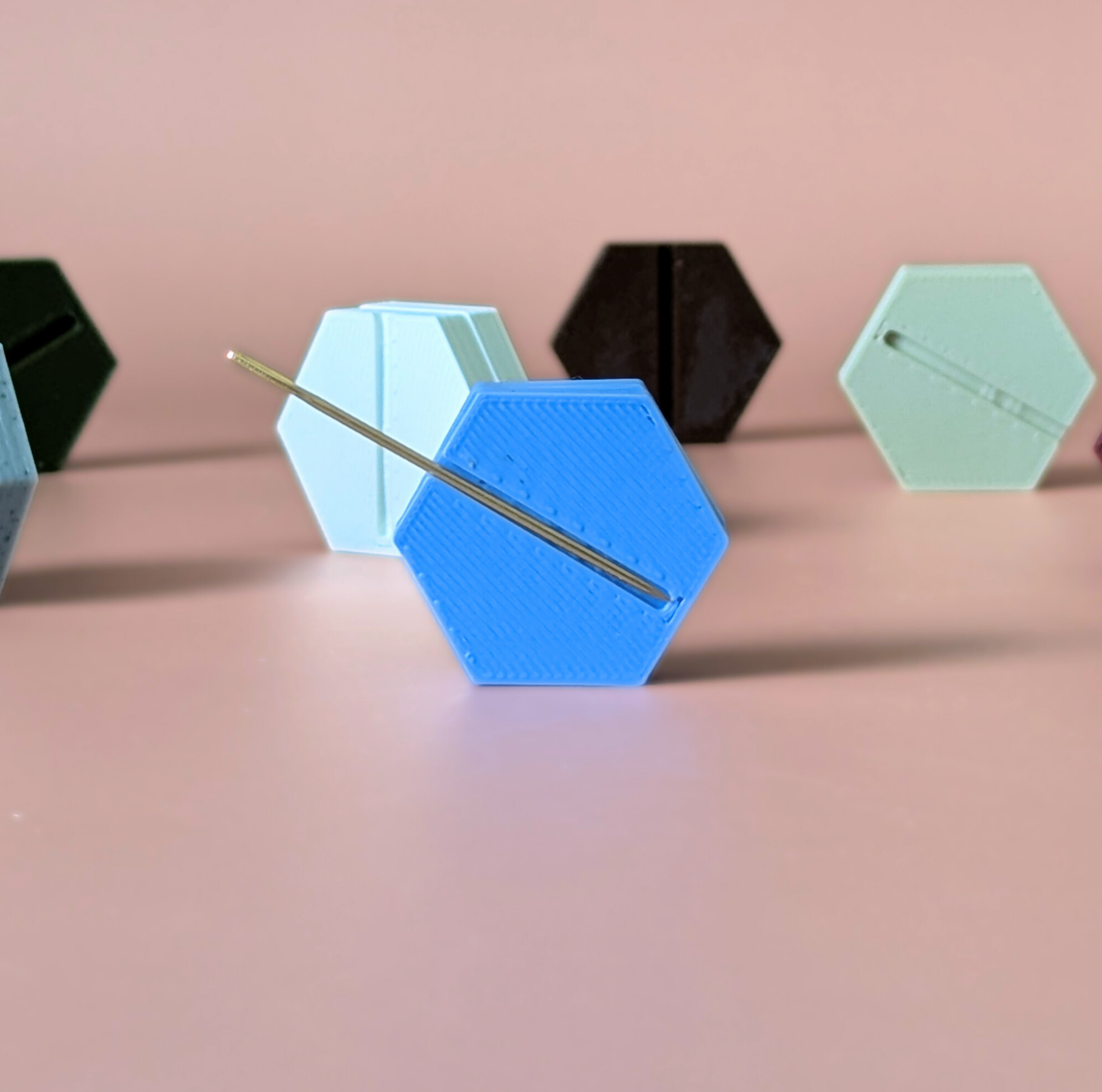 Hexagon Magnetic Needle Minder